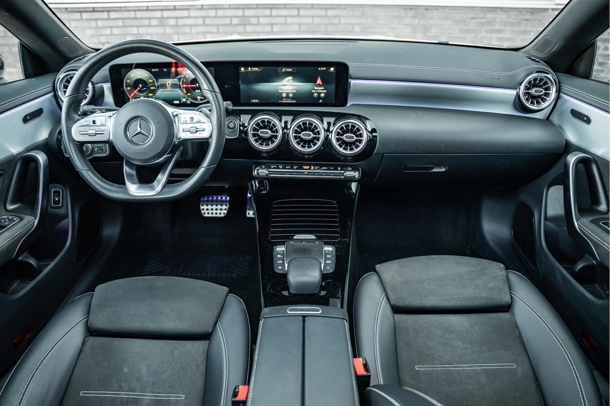 Mercedes-Benz CLA-Klasse Shooting Brake 250e AMG LINE / PANO / TRHK / ACC / APPLE CAR / 18" LMV