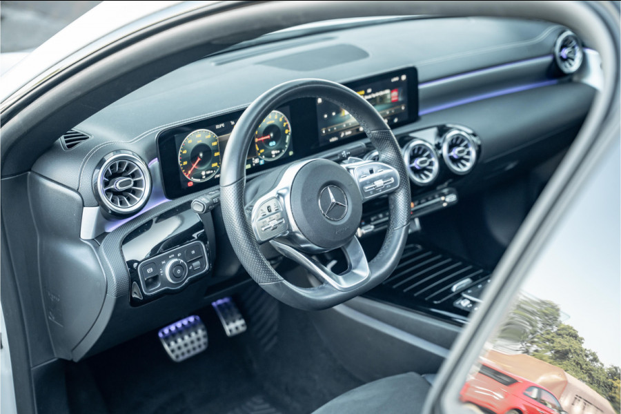 Mercedes-Benz CLA-Klasse Shooting Brake 250e AMG LINE / PANO / TRHK / ACC / APPLE CAR / 18" LMV