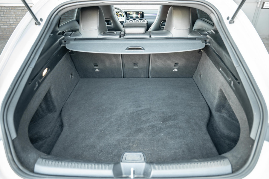 Mercedes-Benz CLA-Klasse Shooting Brake 250e AMG LINE / PANO / TRHK / ACC / APPLE CAR / 18" LMV