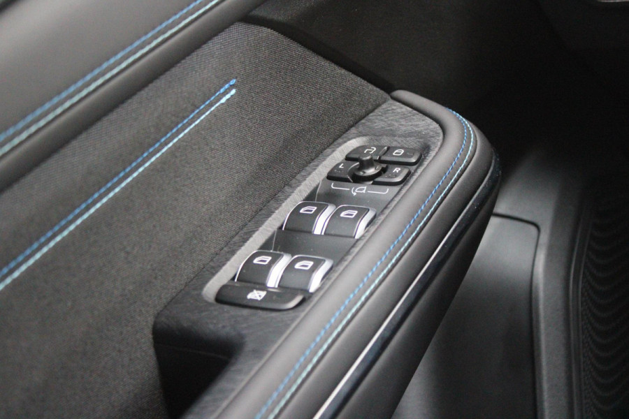 Lynk & Co 01 1.5 261PK PHEV | PANORAMA SCHUIF / KANTELDAK | INFINTY AUDIO | DODEHOEK DETECTIE | NAVIGATIE | DASHBOARD CAMERA | ELEKTRISCHE STOELVERSTELLING MET GEHEUGEN FUNCTIE | DAB+ RADIO | DRAADLOZE APPLE CARPLAY/ANDROID AUTO | DRAADLOZE TELEFOONLADER | ELEKTRISCH BEDIENBARE ACHTERKLEP | STOEL VERWARMING | 360° CAMERA | DODEHOEK DETECTIE | ZWARTE HEMEL BEKLEDING | KEYLESS ENTRY/START | 20" LICHTMETALEN VELGEN |