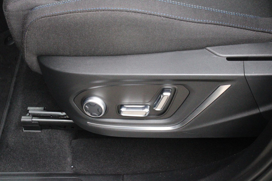 Lynk & Co 01 1.5 261PK PHEV | PANORAMA SCHUIF / KANTELDAK | INFINTY AUDIO | DODEHOEK DETECTIE | NAVIGATIE | DASHBOARD CAMERA | ELEKTRISCHE STOELVERSTELLING MET GEHEUGEN FUNCTIE | DAB+ RADIO | DRAADLOZE APPLE CARPLAY/ANDROID AUTO | DRAADLOZE TELEFOONLADER | ELEKTRISCH BEDIENBARE ACHTERKLEP | STOEL VERWARMING | 360° CAMERA | DODEHOEK DETECTIE | ZWARTE HEMEL BEKLEDING | KEYLESS ENTRY/START | 20" LICHTMETALEN VELGEN |