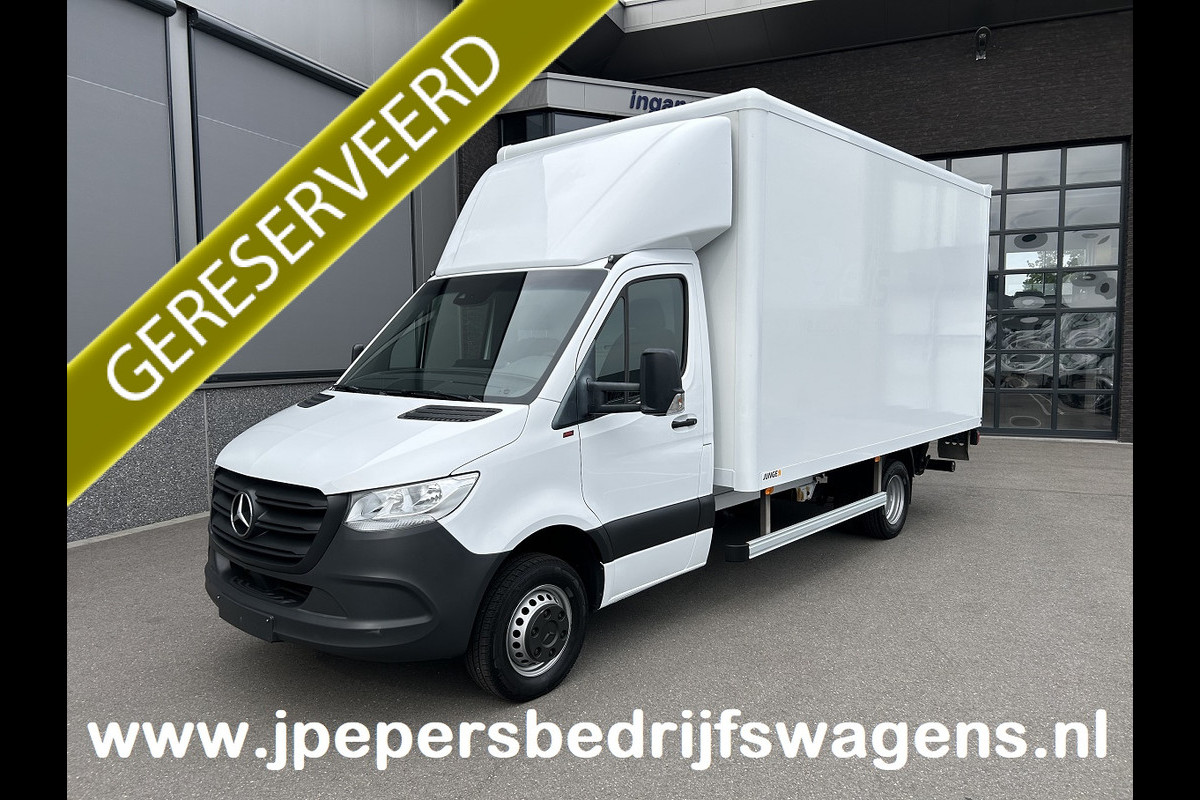 Mercedes-Benz Sprinter 516 CDI Bakwagen / Laadklep / Zijdeur / MBUX / Camera / Navigatie / Airco Mercedes-Benz Sprinter 516 CDI Bakwagen / Laadklep / Zijdeur / MBUX / Camera / Navigatie / Airco