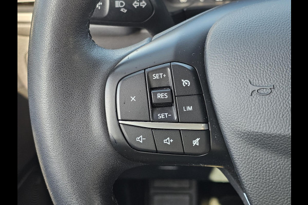 Ford Kuga 2.5 PHEV Titanium 225 pk | Trekhaak | Camera | Winterpack | Keyless entry | PDC v+a | Zéér netjes