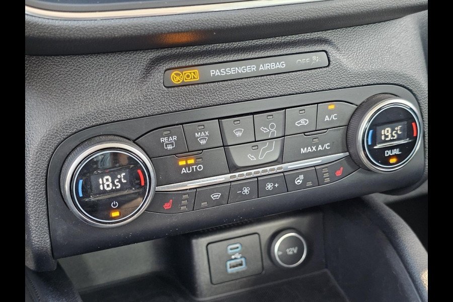 Ford Kuga 2.5 PHEV Titanium 225 pk | Trekhaak | Camera | Winterpack | Keyless entry | PDC v+a | Zéér netjes