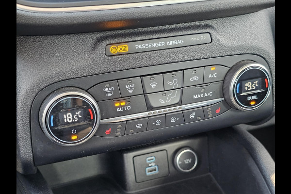Ford Kuga 2.5 PHEV Titanium 225 pk | Trekhaak | Camera | Winterpack | Keyless entry | PDC v+a | Zéér netjes