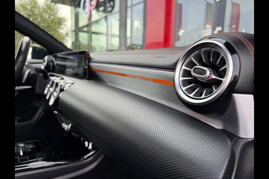 Mercedes-Benz CLA-Klasse Shooting Brake 180 Edition one Panorama AMG pakket