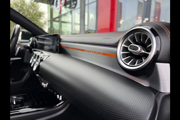 Mercedes-Benz CLA-Klasse Shooting Brake 180 Edition one Panorama AMG pakket