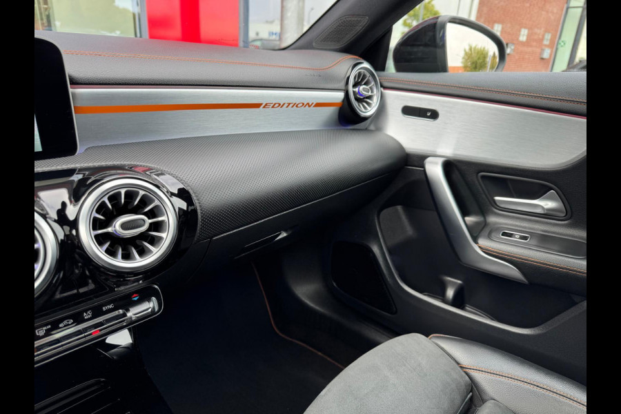 Mercedes-Benz CLA-Klasse Shooting Brake 180 Edition one Panorama AMG pakket