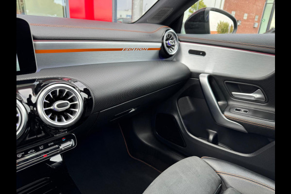 Mercedes-Benz CLA-Klasse Shooting Brake 180 Edition one Panorama AMG pakket