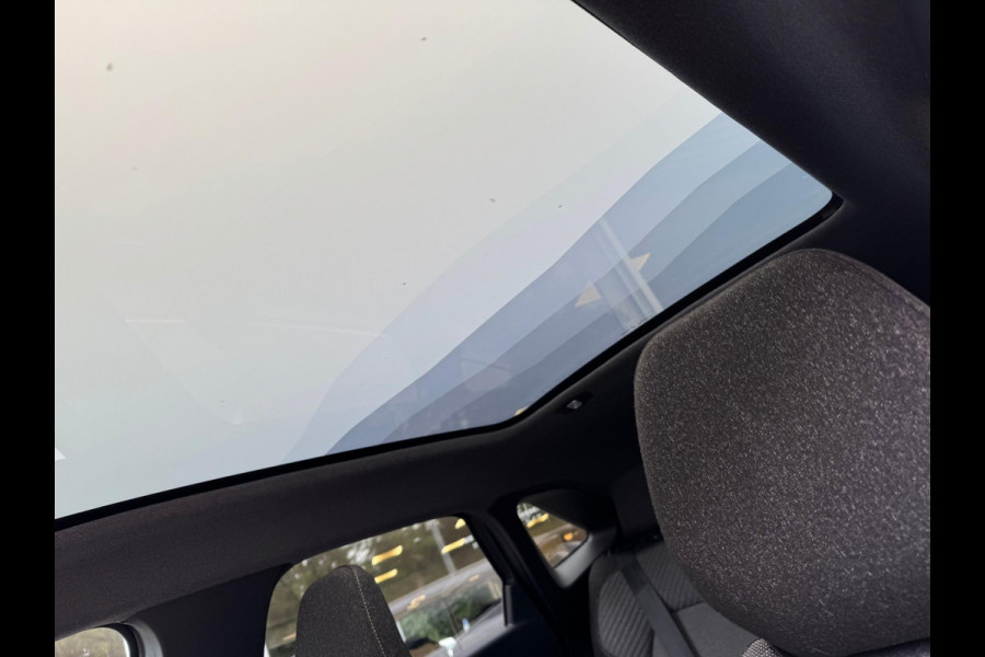 Renault Symbioz 1.6 E-Tech full hybrid 145 techno Solarbay Elektr Pano / Navi / Camera / Virt Cockpit