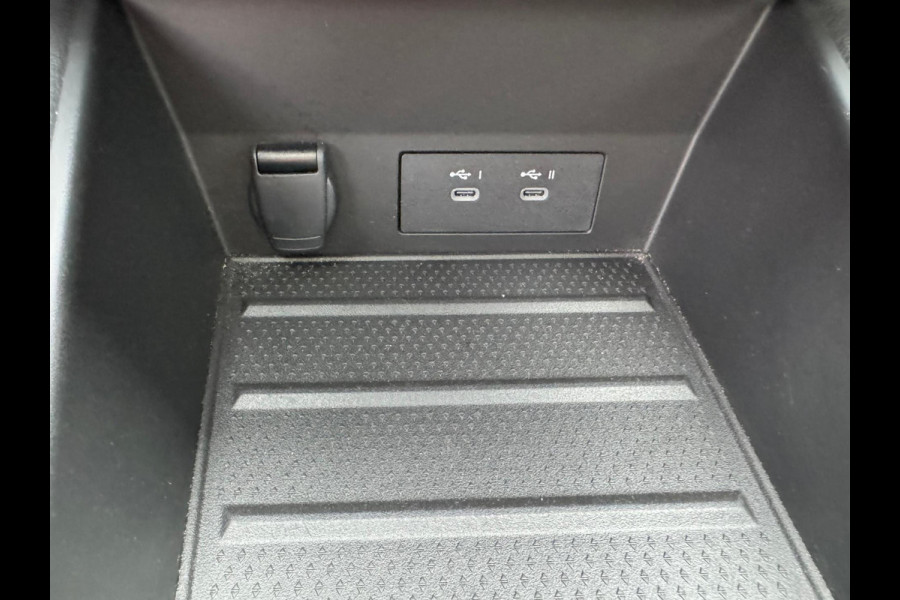 Renault Symbioz 1.6 E-Tech full hybrid 145 techno Solarbay Elektr Pano / Navi / Camera / Virt Cockpit