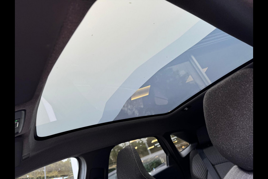 Renault Symbioz 1.6 E-Tech full hybrid 145 techno Solarbay Elektr Pano / Navi / Camera / Virt Cockpit