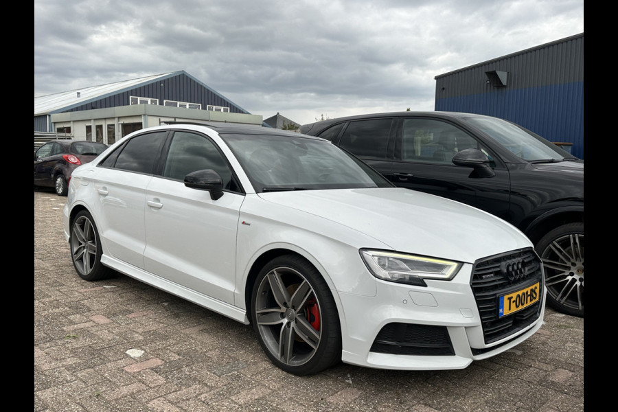 Audi A3 Limousine 2.0 TFSI 190pk quattro Sport S Line | Pano dak