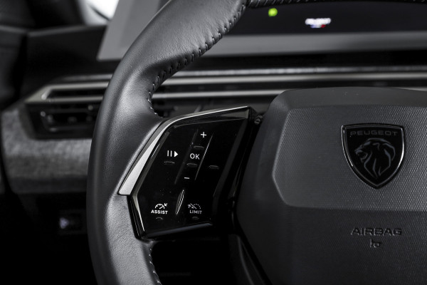 Peugeot 5008 1.2 Hybrid 145 Allure 7p. | Dig. Cockpit | Cruise | Stoelverw. | PDC | Camera | App. Connect | ECC | LM 19" | 8192