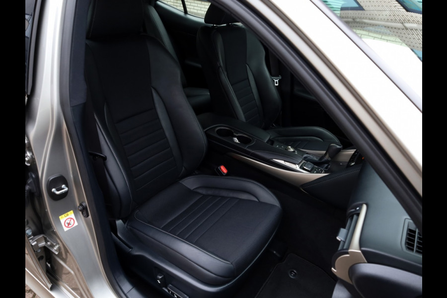 Lexus IS 300h Hybrid F-Sport Line | Premium Audio | Safety Pack | Trekhaa