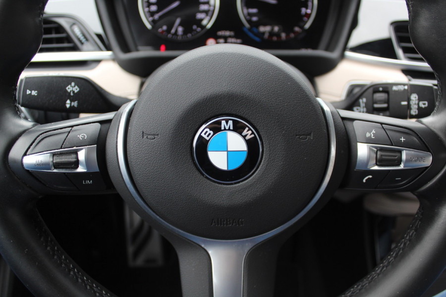 BMW X2 sDrive20i High Exe. M Sport / Camera / Leder / Head-up / 20'' / Navi. Proff / Stoelverwarming / DAB