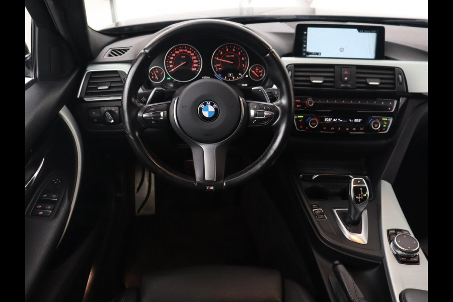 BMW 3 Serie Touring 320i Edition M Sport Shadow High Executive | Automaat | Camera | Navigatie | Stoelverwarming | Leder | Cruise control | LMV 19 inch | LED | Climate controle | LMV 19 inch
