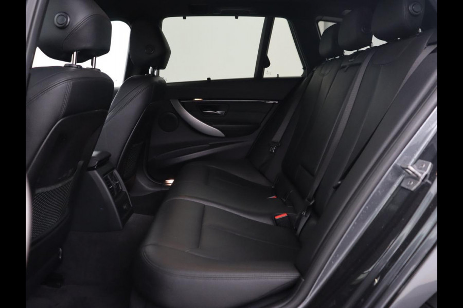 BMW 3 Serie Touring 320i Edition M Sport Shadow High Executive | Automaat | Camera | Navigatie | Stoelverwarming | Leder | Cruise control | LMV 19 inch | LED | Climate controle | LMV 19 inch