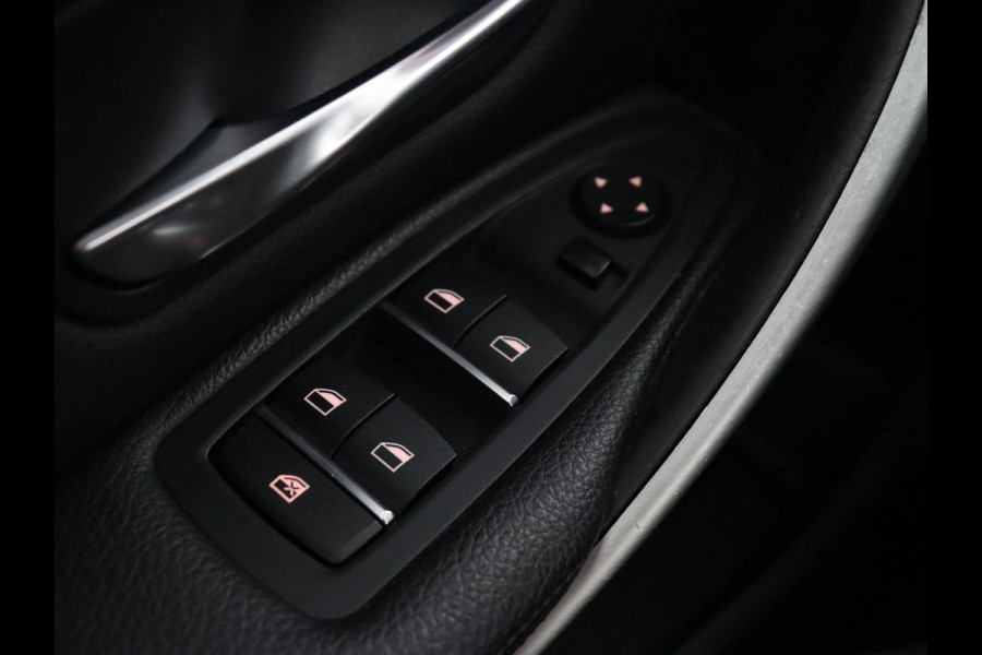 BMW 3 Serie Touring 320i Edition M Sport Shadow High Executive | Automaat | Camera | Navigatie | Stoelverwarming | Leder | Cruise control | LMV 19 inch | LED | Climate controle | LMV 19 inch