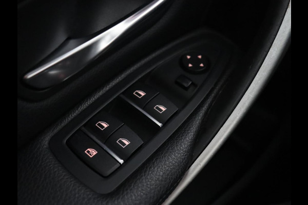 BMW 3 Serie Touring 320i Edition M Sport Shadow High Executive | Automaat | Camera | Navigatie | Stoelverwarming | Leder | Cruise control | LMV 19 inch | LED | Climate controle | LMV 19 inch