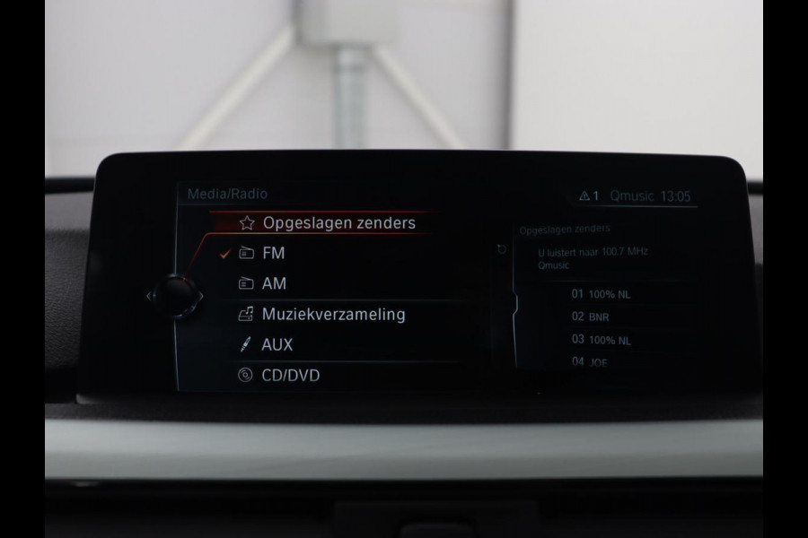 BMW 3 Serie Touring 320i Edition M Sport Shadow High Executive | Automaat | Camera | Navigatie | Stoelverwarming | Leder | Cruise control | LMV 19 inch | LED | Climate controle | LMV 19 inch