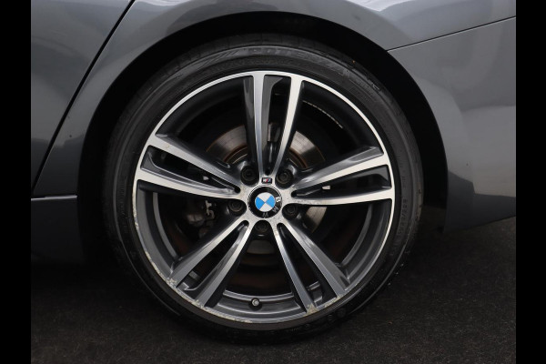 BMW 3 Serie Touring 320i Edition M Sport Shadow High Executive | Automaat | Camera | Navigatie | Stoelverwarming | Leder | Cruise control | LMV 19 inch | LED | Climate controle | LMV 19 inch