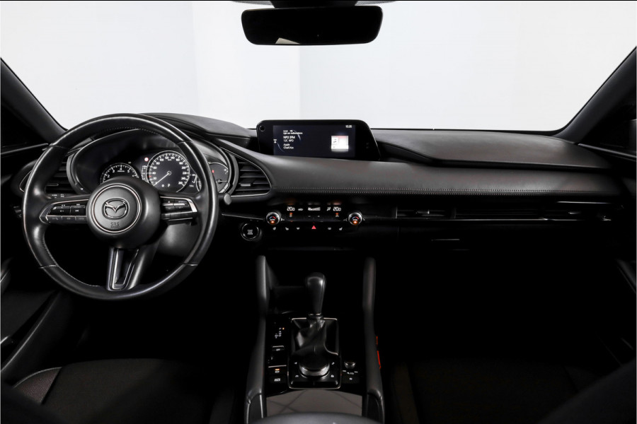 Mazda 3 2.0 e-SkyActiv-G M 122 Comfort met Bose | Bose Audio | Head-up Disp. | Adapt.Cruise | Stoel-+Stuurverw. | 360 Camera | NAV+App.Connect | Auto.Airco | LM 18" |