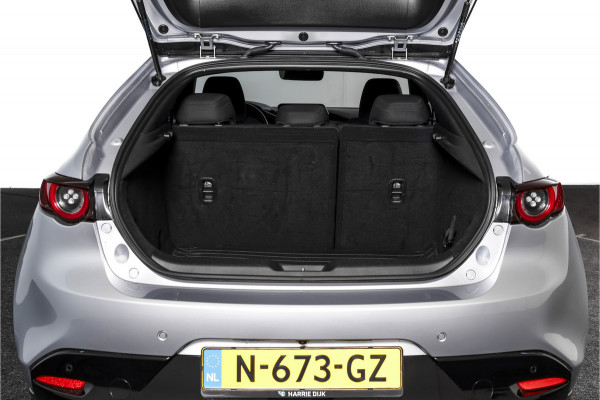 Mazda 3 2.0 e-SkyActiv-G M 122 Comfort met Bose | Bose Audio | Head-up Disp. | Adapt.Cruise | Stoel-+Stuurverw. | 360 Camera | NAV+App.Connect | Auto.Airco | LM 18" |