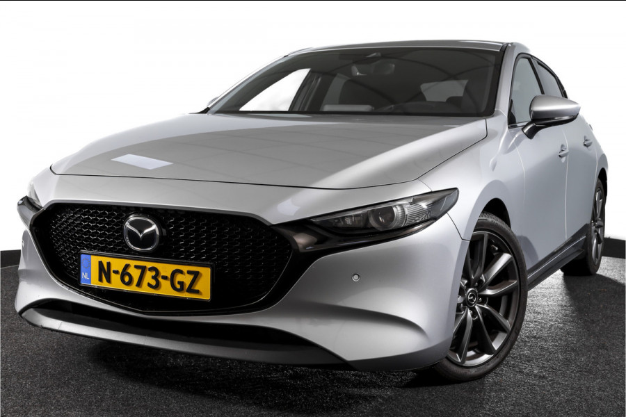 Mazda 3 2.0 e-SkyActiv-G M 122 Comfort met Bose | Bose Audio | Head-up Disp. | Adapt.Cruise | Stoel-+Stuurverw. | 360 Camera | NAV+App.Connect | Auto.Airco | LM 18" |