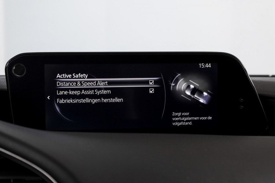 Mazda 3 2.0 e-SkyActiv-G M 122 Comfort met Bose | Bose Audio | Head-up Disp. | Adapt.Cruise | Stoel-+Stuurverw. | 360 Camera | NAV+App.Connect | Auto.Airco | LM 18" |