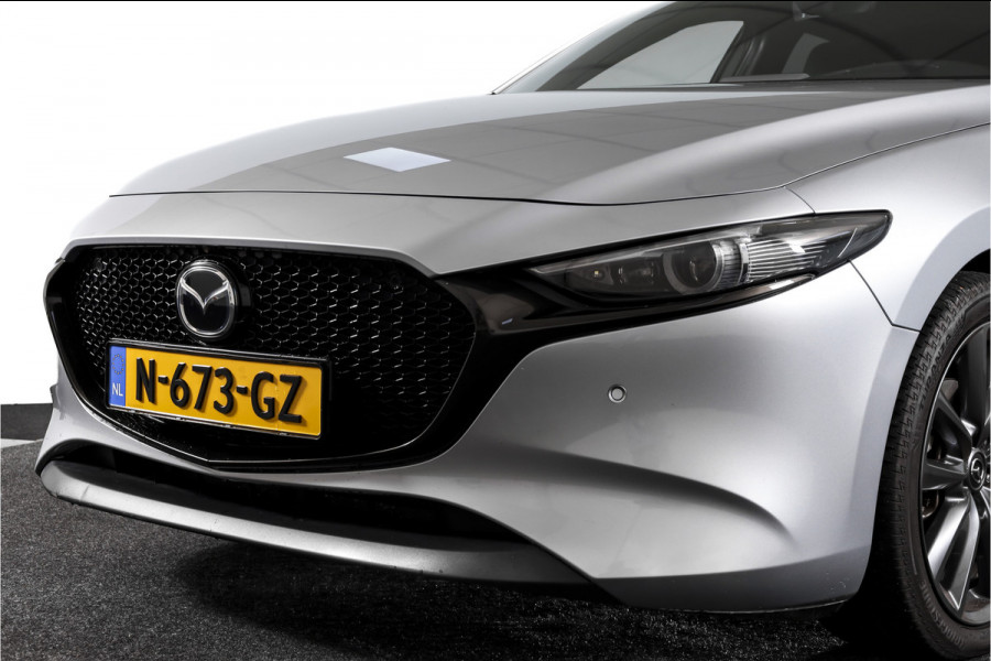 Mazda 3 2.0 e-SkyActiv-G M 122 Comfort met Bose | Bose Audio | Head-up Disp. | Adapt.Cruise | Stoel-+Stuurverw. | 360 Camera | NAV+App.Connect | Auto.Airco | LM 18" |