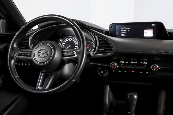 Mazda 3 2.0 e-SkyActiv-G M 122 Comfort met Bose | Bose Audio | Head-up Disp. | Adapt.Cruise | Stoel-+Stuurverw. | 360 Camera | NAV+App.Connect | Auto.Airco | LM 18" |