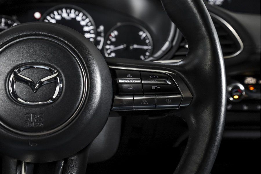 Mazda 3 2.0 e-SkyActiv-G M 122 Comfort met Bose | Bose Audio | Head-up Disp. | Adapt.Cruise | Stoel-+Stuurverw. | 360 Camera | NAV+App.Connect | Auto.Airco | LM 18" |