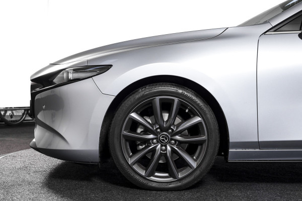 Mazda 3 2.0 e-SkyActiv-G M 122 Comfort met Bose | Bose Audio | Head-up Disp. | Adapt.Cruise | Stoel-+Stuurverw. | 360 Camera | NAV+App.Connect | Auto.Airco | LM 18" |