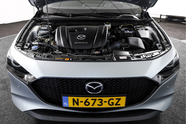 Mazda 3 2.0 e-SkyActiv-G M 122 Comfort met Bose | Bose Audio | Head-up Disp. | Adapt.Cruise | Stoel-+Stuurverw. | 360 Camera | NAV+App.Connect | Auto.Airco | LM 18" |
