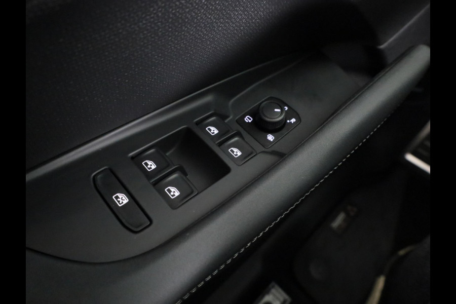 CUPRA Terramar 1.5 TSI e-Hybrid Business 204 pk DSG | Private lease vanaf 764,-- | Elektr. voorstoelen | Elektr. trekhaak | Achteruitrijcamera | Stoelverwarming | Adaptive cruise control | Navi | 20 inch