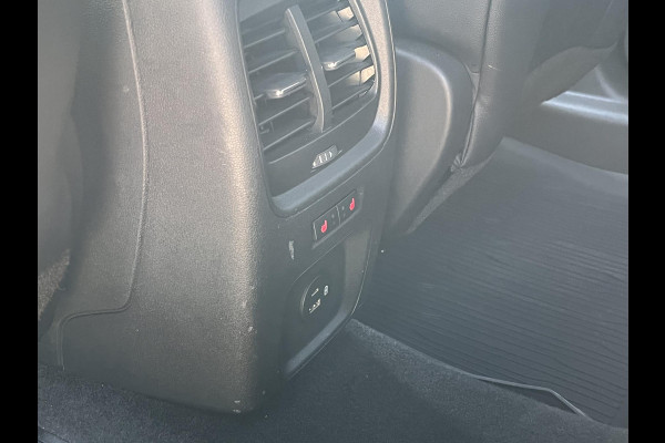 Ford Kuga 2.5 PHEV ST-Line X 225pk | Winter Pack | 20 inch velgen | Achteruitrijcamera | Bang&Olufsen Ford Kuga 2.5 PHEV ST-Line X 225pk | Winter Pack | 20 inch velgen | Achteruitrijcamera | Bang&Olufsen