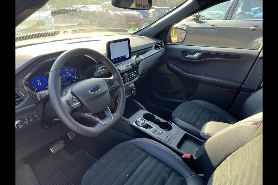 Ford Kuga 2.5 PHEV ST-Line X 225pk | Winter Pack | 20 inch velgen | Achteruitrijcamera | Bang&Olufsen Ford Kuga 2.5 PHEV ST-Line X 225pk | Winter Pack | 20 inch velgen | Achteruitrijcamera | Bang&Olufsen