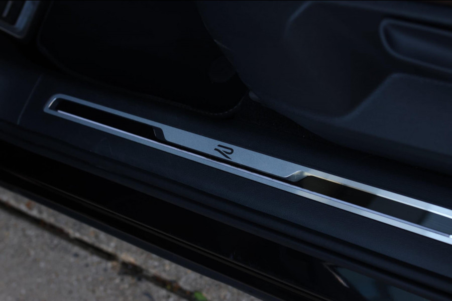 Volkswagen Tiguan 1.4 TSI eHybrid R-Line *Leder*Camera*IQ Led*Trekhaak*