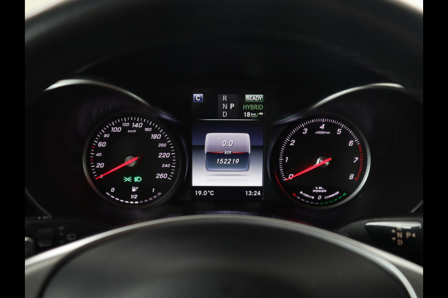 Mercedes-Benz GLC 350e 4MATIC Business Solution AMG | Trekhaak | Leder | Burmester Sound | Cruise control | Bluetooth | Full LED | Climate control | LMV 19 inch | PHEV | Plug In