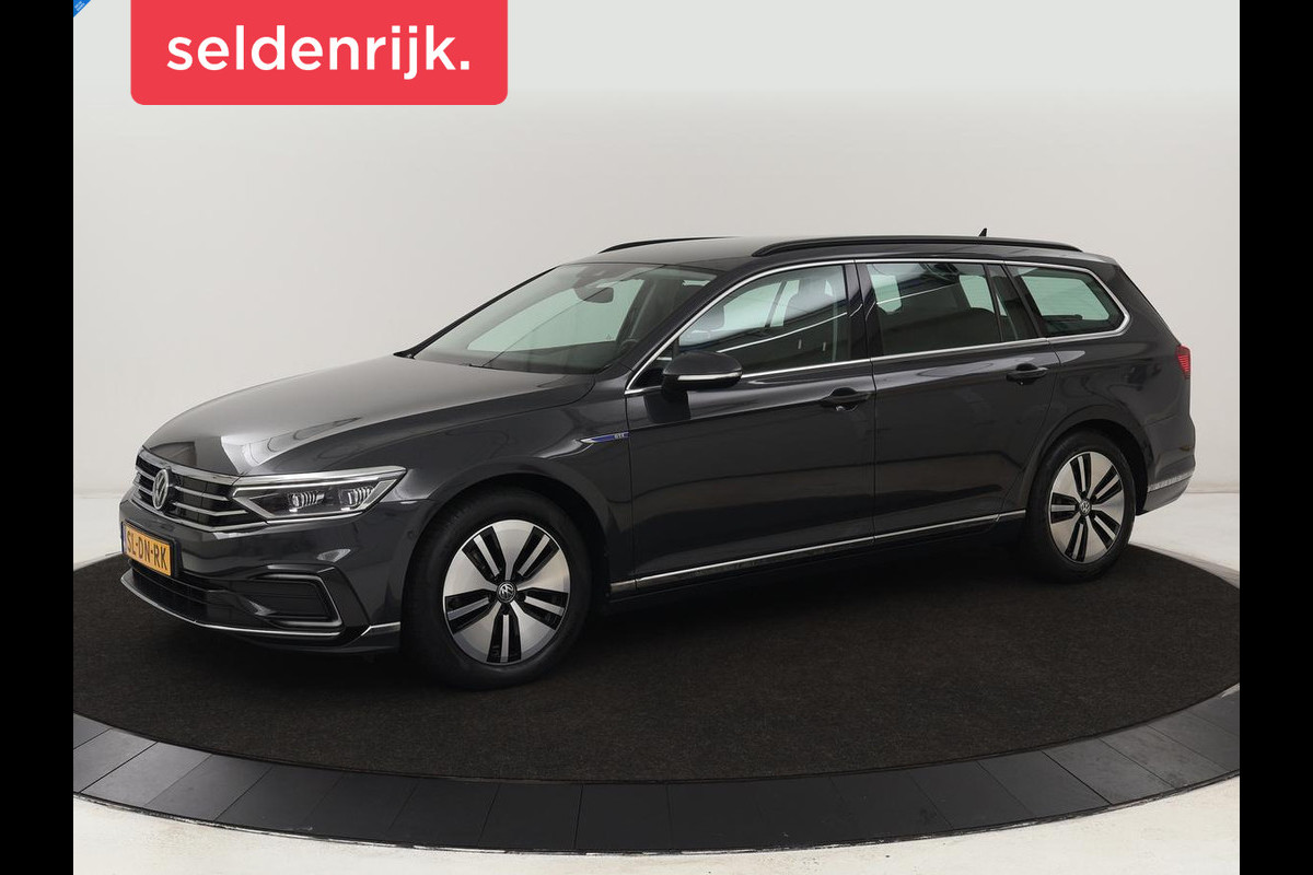 Volkswagen Passat Variant 1.4 TSI PHEV GTE Business | Automaat | Carplay | Navigatie | PHEV | Camera | Stoelverwarming | Climate controle | Adaptive cruise