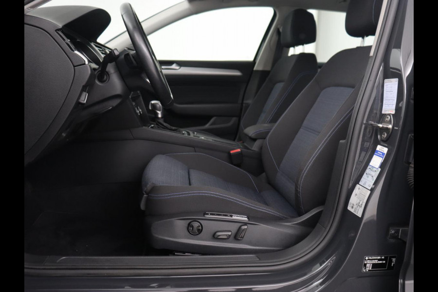 Volkswagen Passat Variant 1.4 TSI PHEV GTE Business | Automaat | Carplay | Navigatie | PHEV | Camera | Stoelverwarming | Climate controle | Adaptive cruise