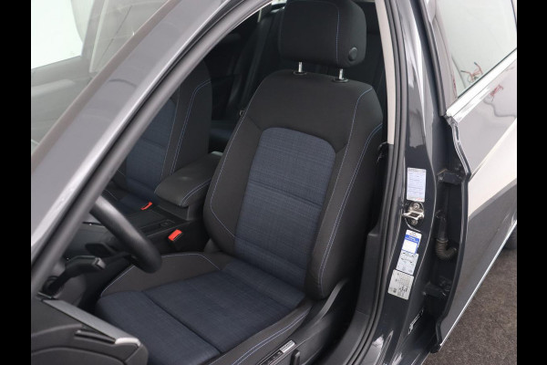 Volkswagen Passat Variant 1.4 TSI PHEV GTE Business | Automaat | Carplay | Navigatie | PHEV | Camera | Stoelverwarming | Climate controle | Adaptive cruise