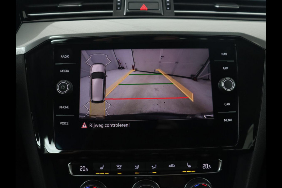 Volkswagen Passat Variant 1.4 TSI PHEV GTE Business | Automaat | Carplay | Navigatie | PHEV | Camera | Stoelverwarming | Climate controle | Adaptive cruise