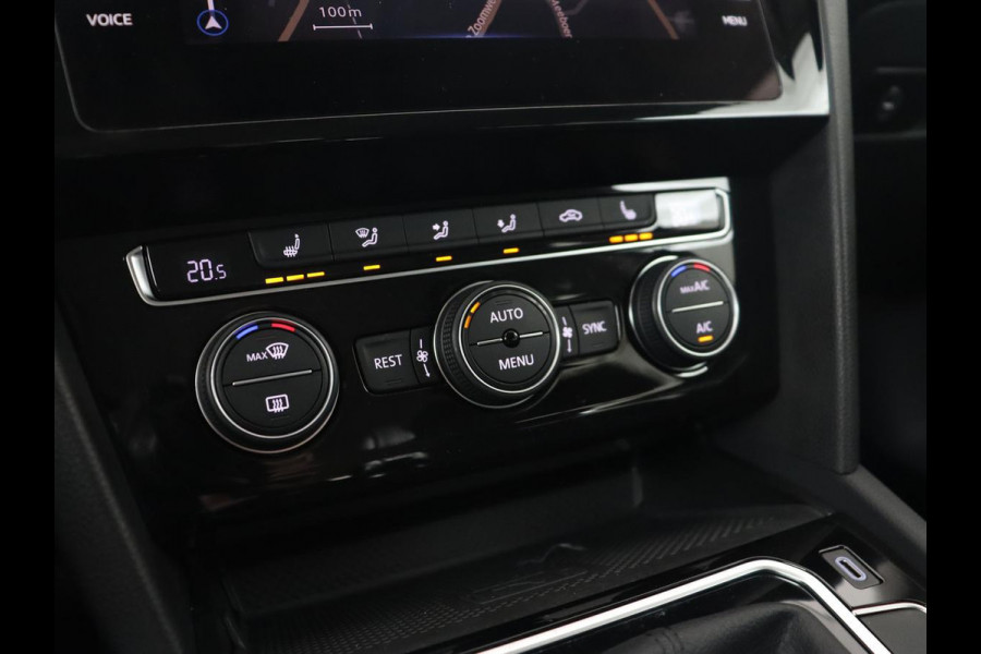 Volkswagen Passat Variant 1.4 TSI PHEV GTE Business | Automaat | Carplay | Navigatie | PHEV | Camera | Stoelverwarming | Climate controle | Adaptive cruise