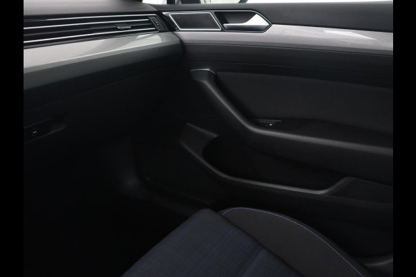 Volkswagen Passat Variant 1.4 TSI PHEV GTE Business | Automaat | Carplay | Navigatie | PHEV | Camera | Stoelverwarming | Climate controle | Adaptive cruise