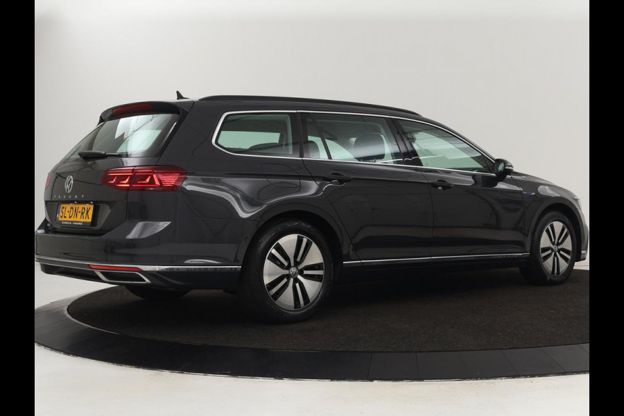 Volkswagen Passat Variant 1.4 TSI PHEV GTE Business | Automaat | Carplay | Navigatie | PHEV | Camera | Stoelverwarming | Climate controle | Adaptive cruise