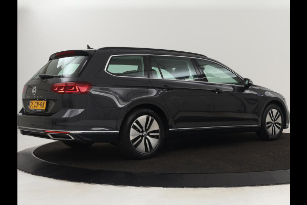 Volkswagen Passat Variant 1.4 TSI PHEV GTE Business | Automaat | Carplay | Navigatie | PHEV | Camera | Stoelverwarming | Climate controle | Adaptive cruise