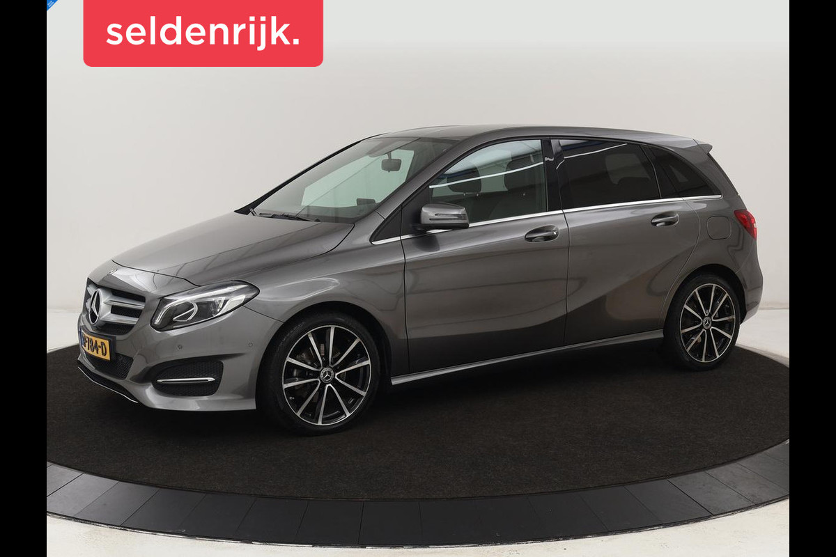 Mercedes-Benz B-Klasse 180 Ambition | Trekhaak| Automaat | Bluetooth | Navigatie | parkeersensor | LMV 18 inch | Leder | LED | Airco