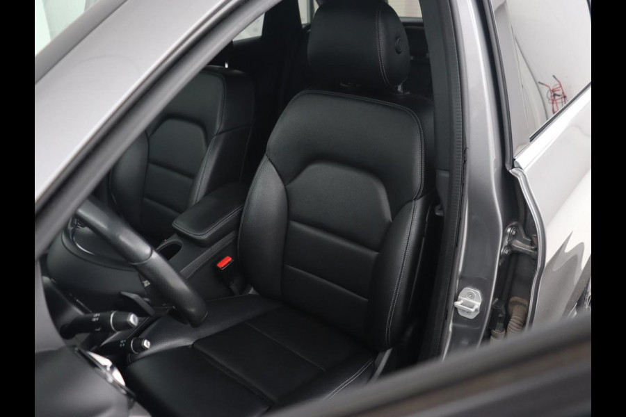Mercedes-Benz B-Klasse 180 Ambition | Trekhaak| Automaat | Bluetooth | Navigatie | parkeersensor | LMV 18 inch | Leder | LED | Airco